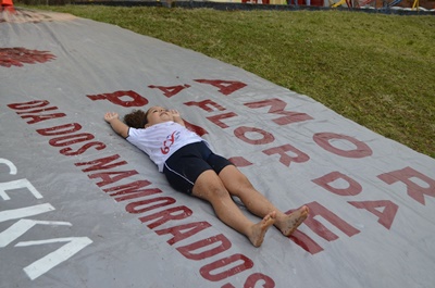 SEMANA DA CRIAN�A - OFICINAS E BRINCADEIRAS  NA LONA (manh�) Col�gio Passionista S�o Jos�