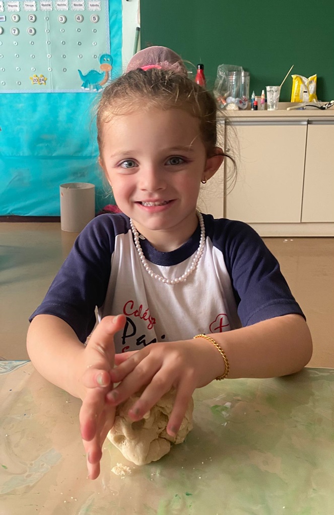 Maternal III B - Oficina de Massinha Col�gio Passionista S�o Jos�