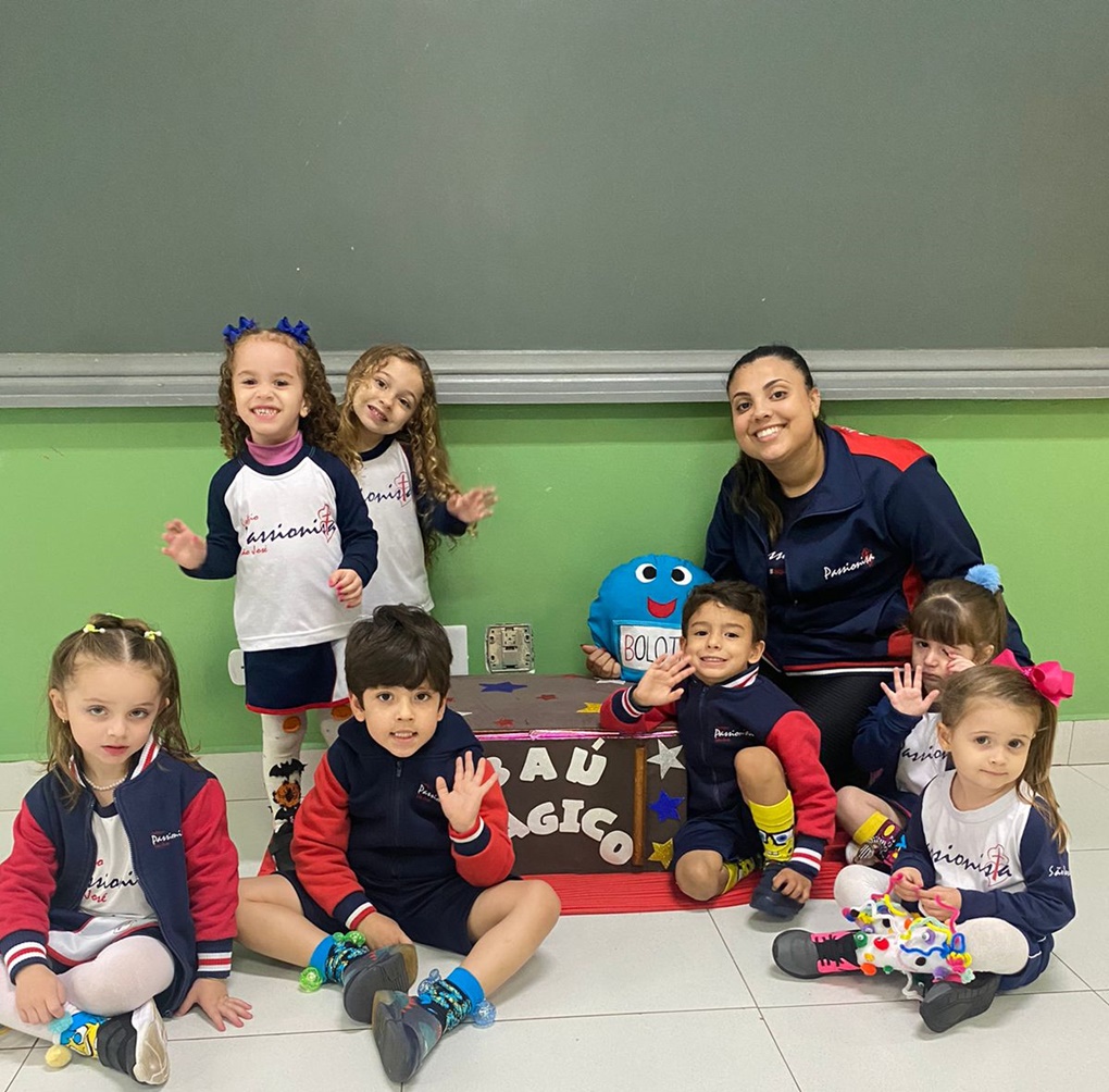Maternal III B - Ca�a ao Tesouro Col�gio Passionista S�o Jos�