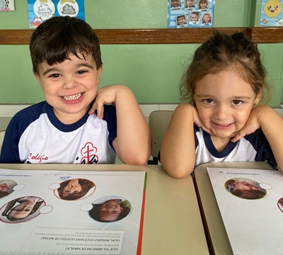 Maternal III - Imitando express�es Col�gio Passionista S�o Jos�