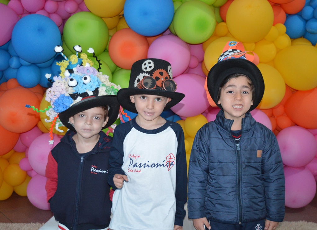SEMANA DA CRIAN�A - CHAP�U MALUCO (manh�) Col�gio Passionista S�o Jos�