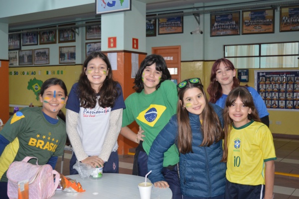 Turma da manh� - Educandos Passionistas na torcida pelo Hexa! Col�gio Passionista S�o Jos�
