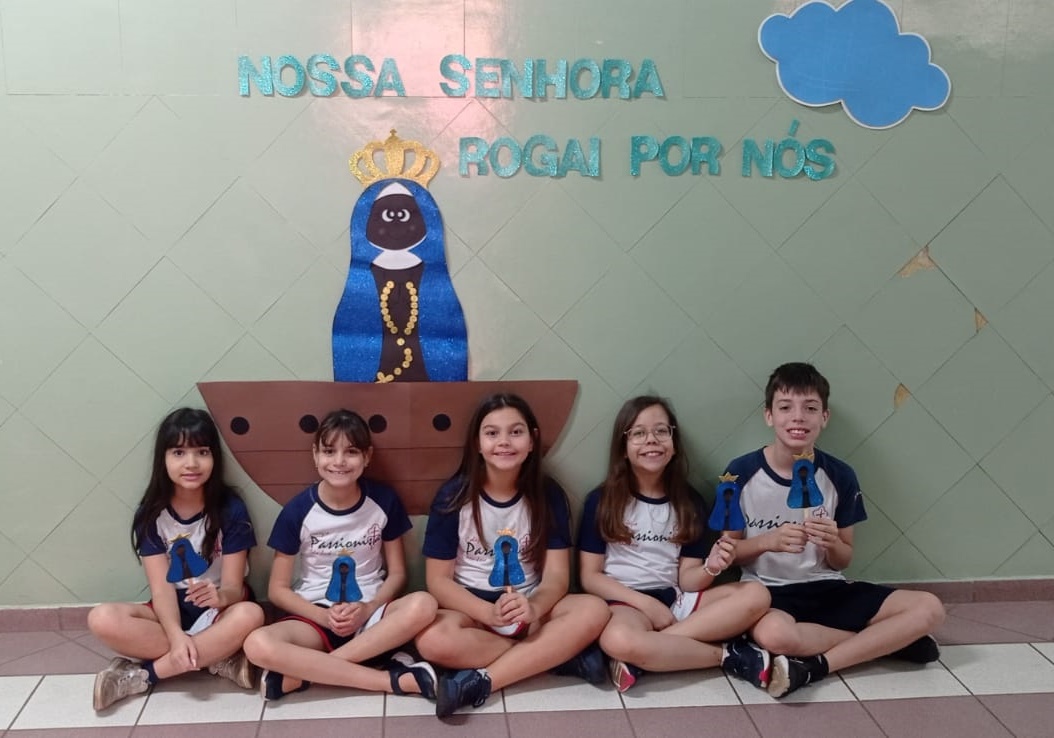 4� Ano A e B - Dia de Nossa Senhora Aparecida Col�gio Passionista S�o Jos�
