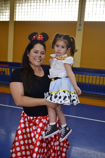 SEMANA DA CRIAN�A - DIA DA FANTASIA OU ROUPA DE PASSEIO (tarde) Col�gio Passionista S�o Jos�