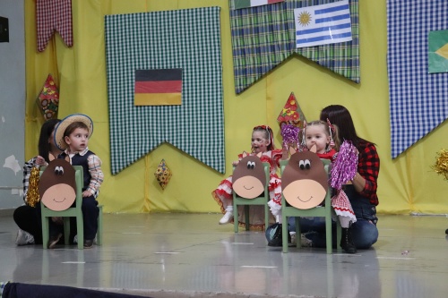 Maternal I A e II A - Festa Julina Col�gio Passionista S�o Jos�