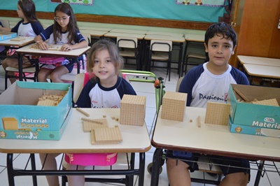 3� Ano A e B - Material Dourado Col�gio Passionista S�o Jos�