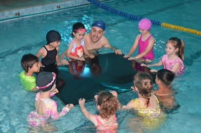 Maternal III A e B - Aula de Nata��o Col�gio Passionista S�o Jos�