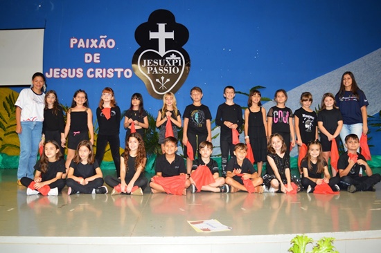 Semana Passionista - 1� Dia -  Apresenta��o 3� Ano A Col�gio Passionista S�o Jos�