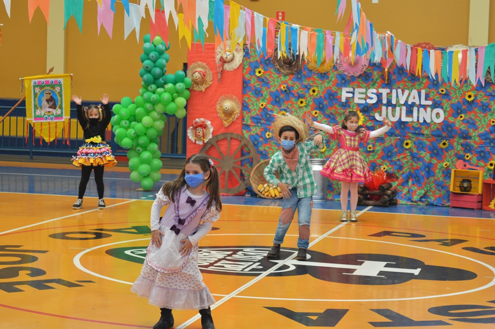 Festival Julino Col�gio Passionista S�o Jos�