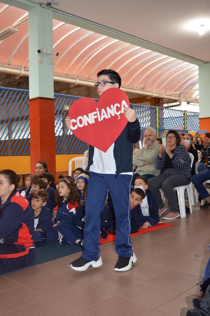 Coroa��o de Maria. Col�gio Passionista S�o Jos�