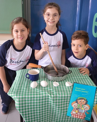 3� Ano A e B - Releitura do Livro: Quer quer lamber a panela Col�gio Passionista S�o Jos�