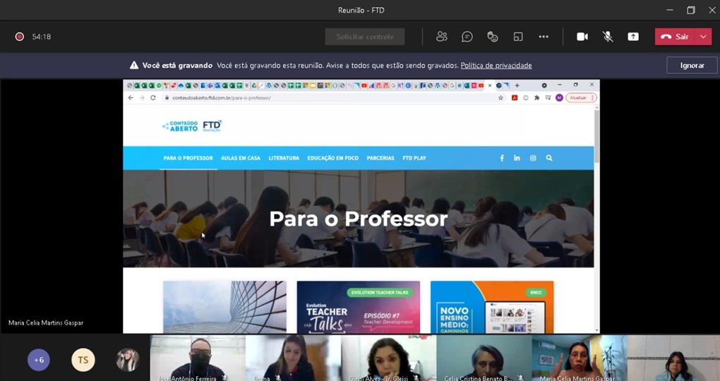 Forma��o com os educadores que ministram Ensino Religioso sobre as plataformas digitais da editora FTD. Col�gio Passionista S�o Jos�