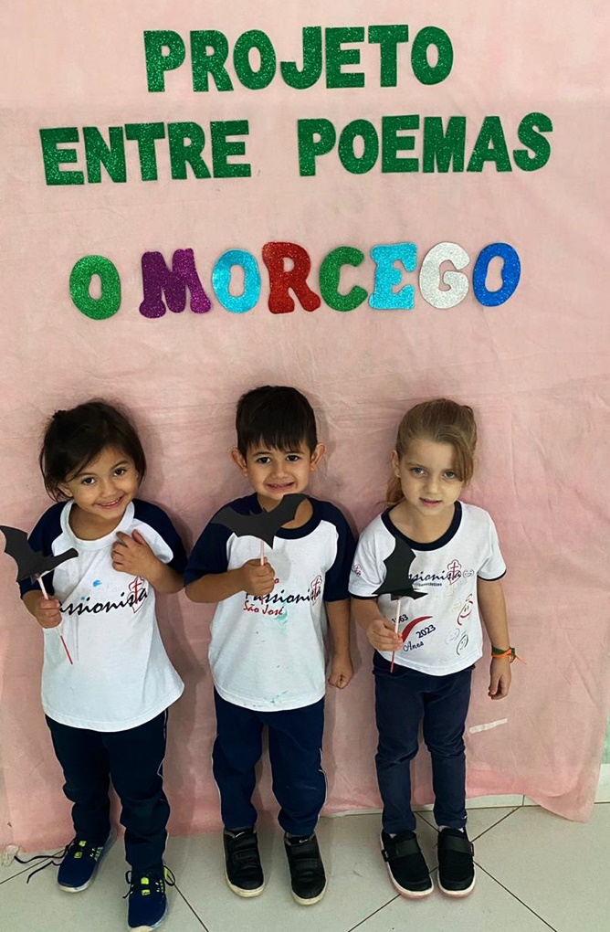 Maternal III A - Poema Morcego Col�gio Passionista S�o Jos�