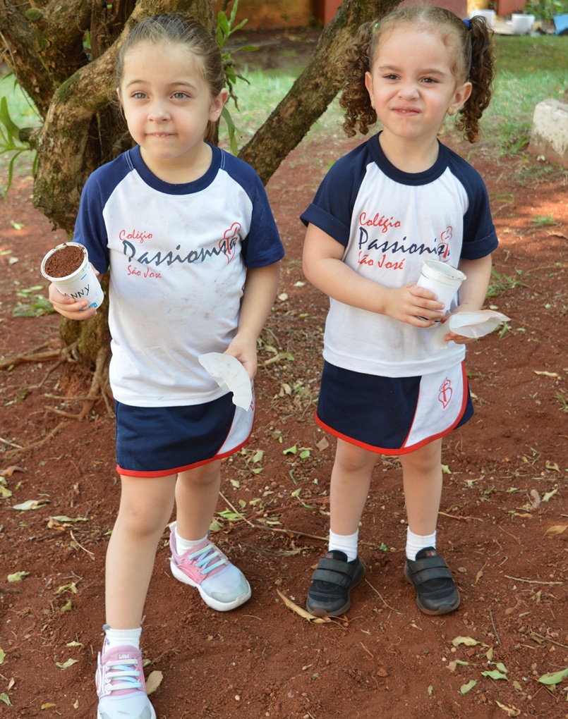 Maternal III B - Plantando Feij�es Col�gio Passionista S�o Jos�