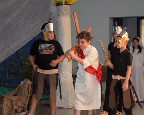 Semana Passionista - 2� Dia - Apresenta��o 1� Ano B e 4� Ano B Col�gio Passionista S�o Jos�